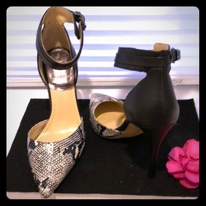 Black and white pump
